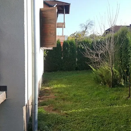 Una